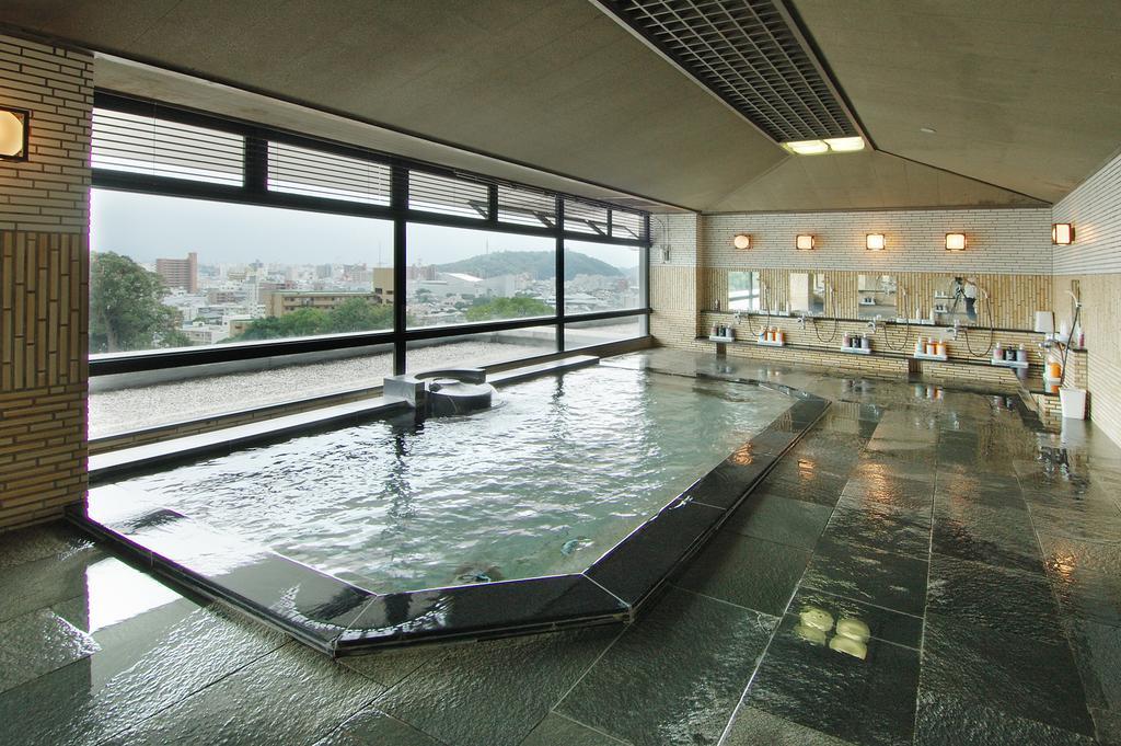 Hotel Chaharu Matsuyama  Esterno foto