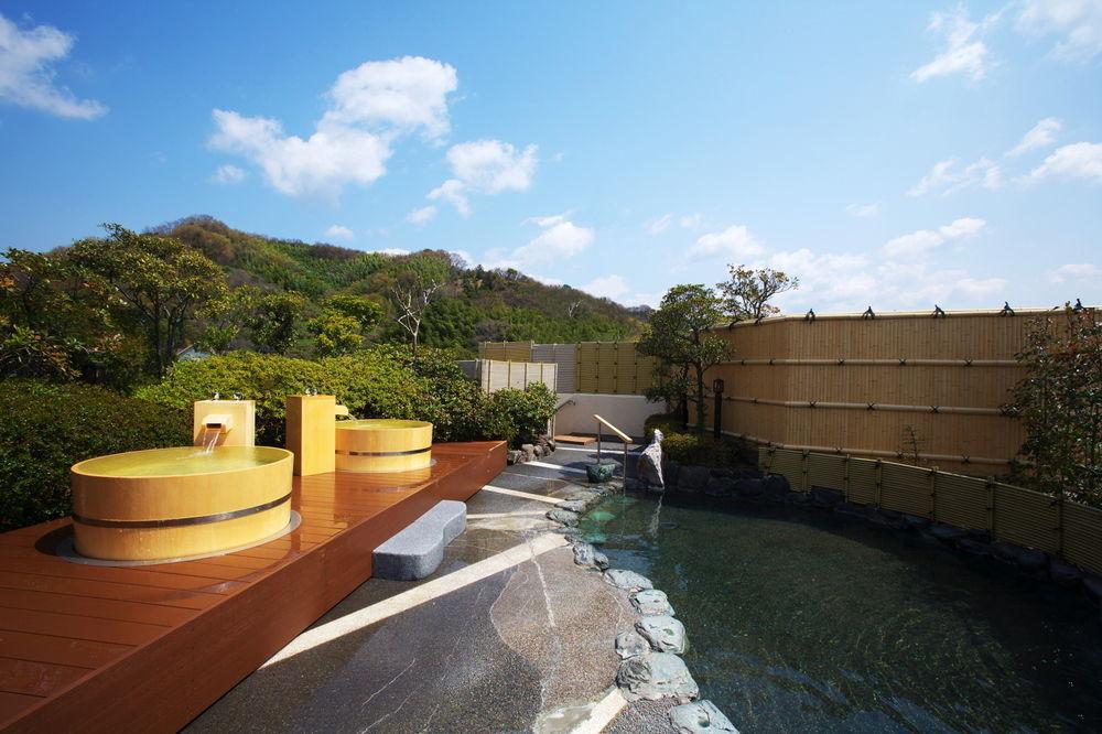 Hotel Chaharu Matsuyama  Esterno foto