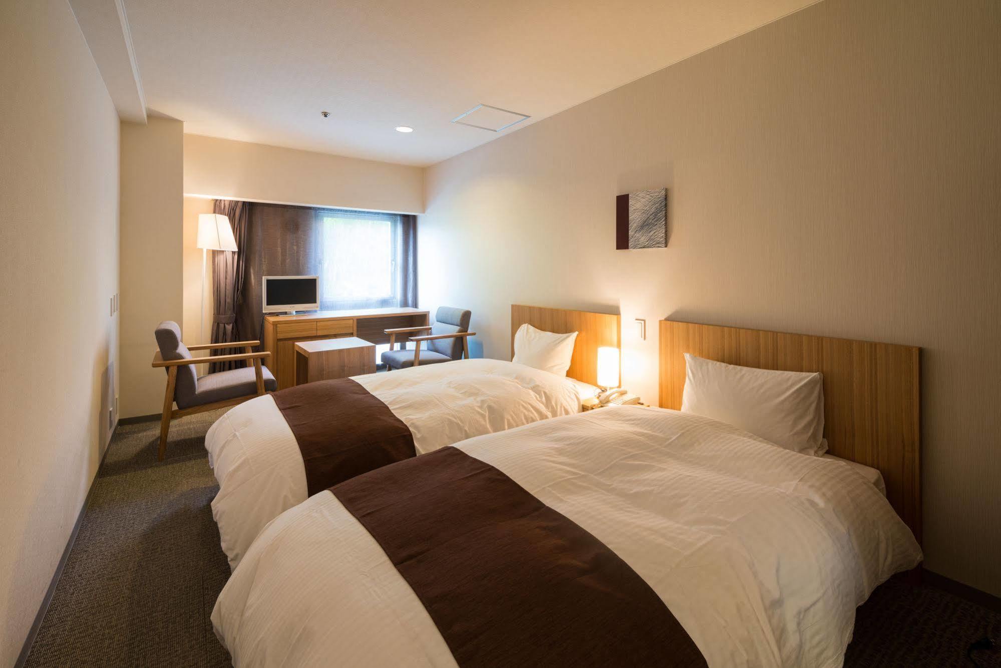 Hotel Chaharu Matsuyama  Esterno foto