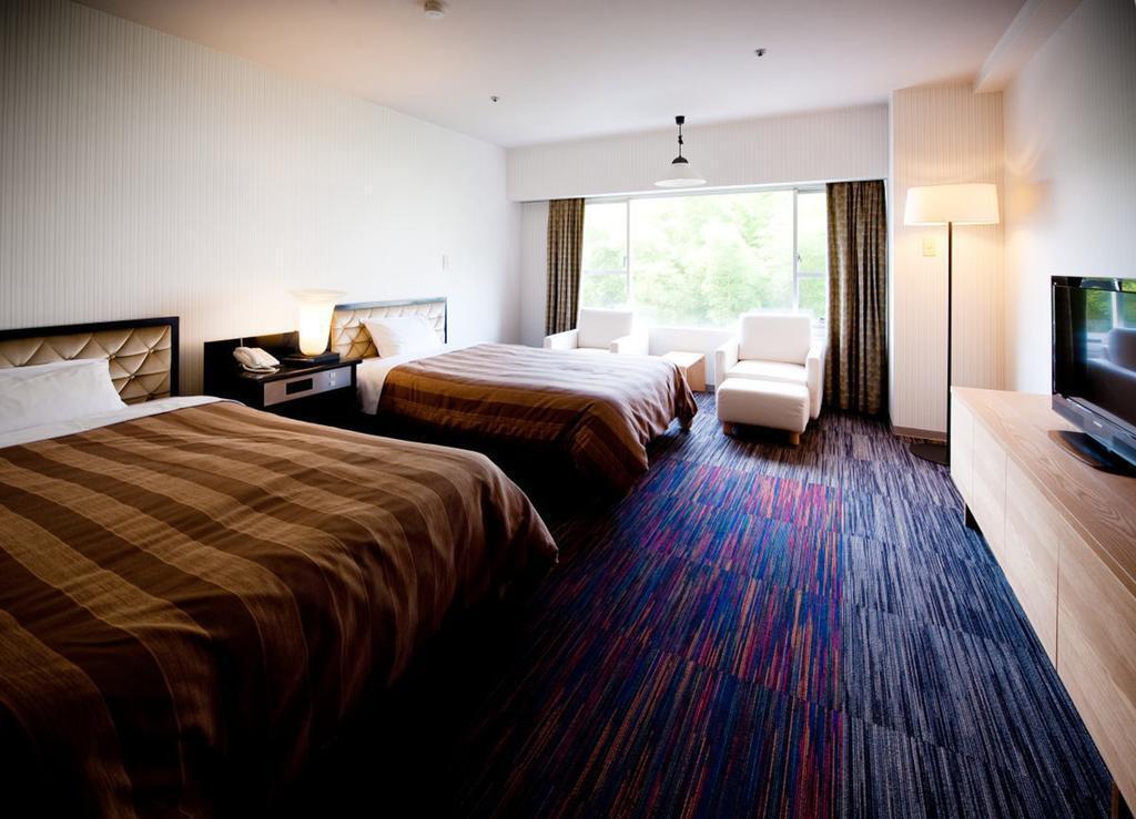Hotel Chaharu Matsuyama  Esterno foto